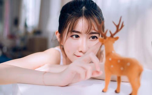 进行|女性不想老太快，4个习惯是“关键”，若做好，皱纹远离，人漂亮