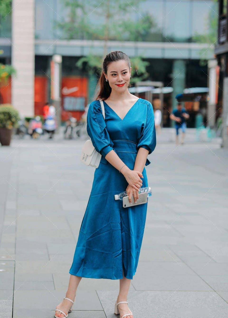 样式|瑜伽裤带来魅惑体态，显瘦又有气质，甜美气息尽显