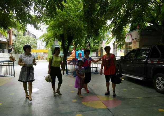 家长|教育部新答复来,将幼儿园纳入义务教育,问题有了新进展