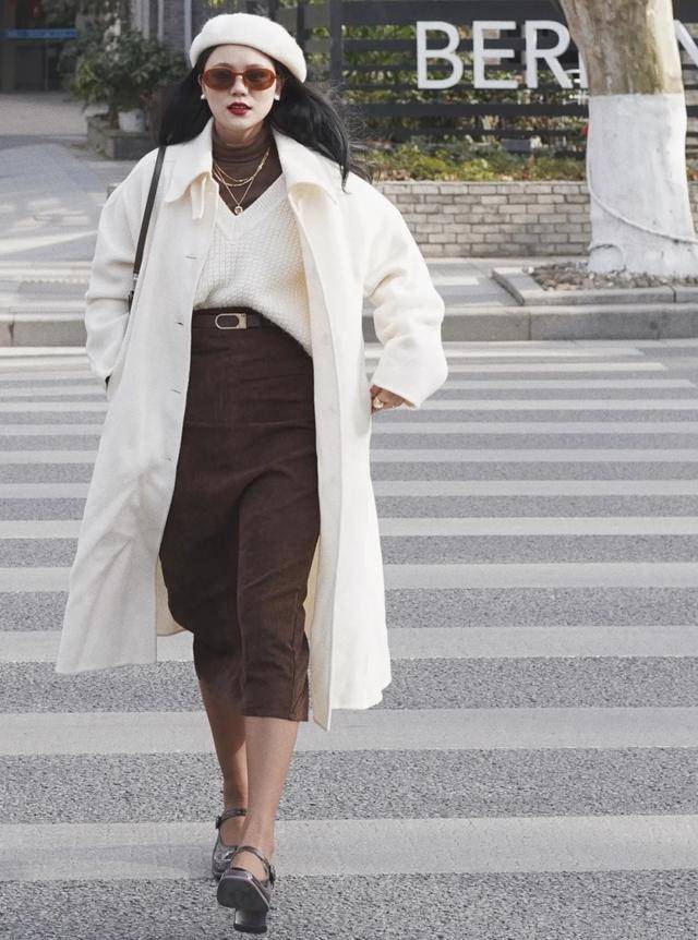 颜色|初秋这样搭配，显得很优雅