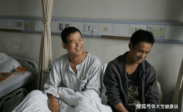 肾脏|糖尿病患者，排尿时有一些变化，可能是尿毒症的早期征兆！