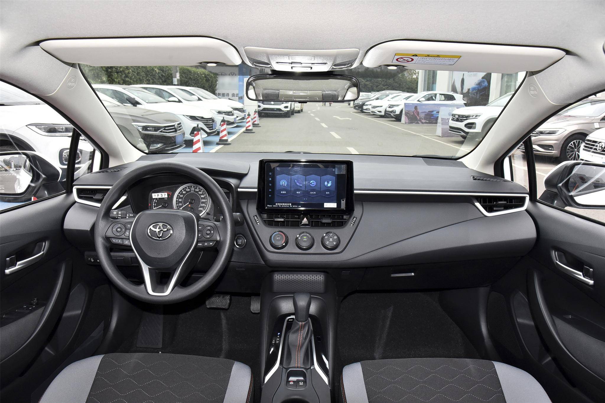 售价1228万动力够用经济省油实拍2021款卡罗拉