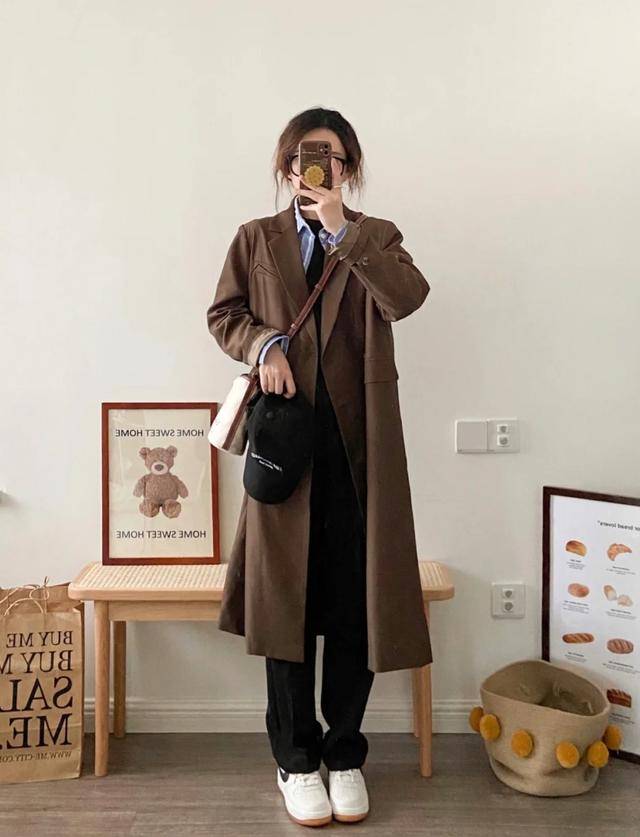 颜色|初秋这样搭配，显得很优雅