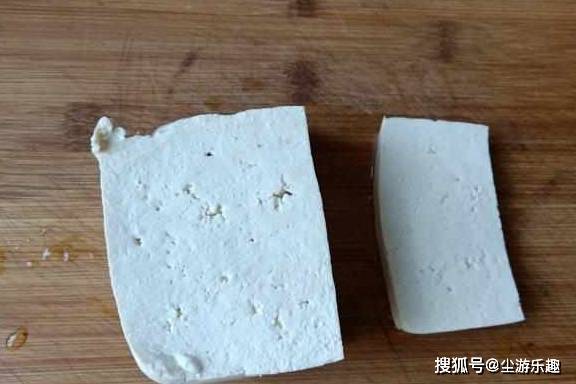 葱花|豆腐这么做，不用1滴油，外硬内软，又香又脆，好吃、简单、健康
