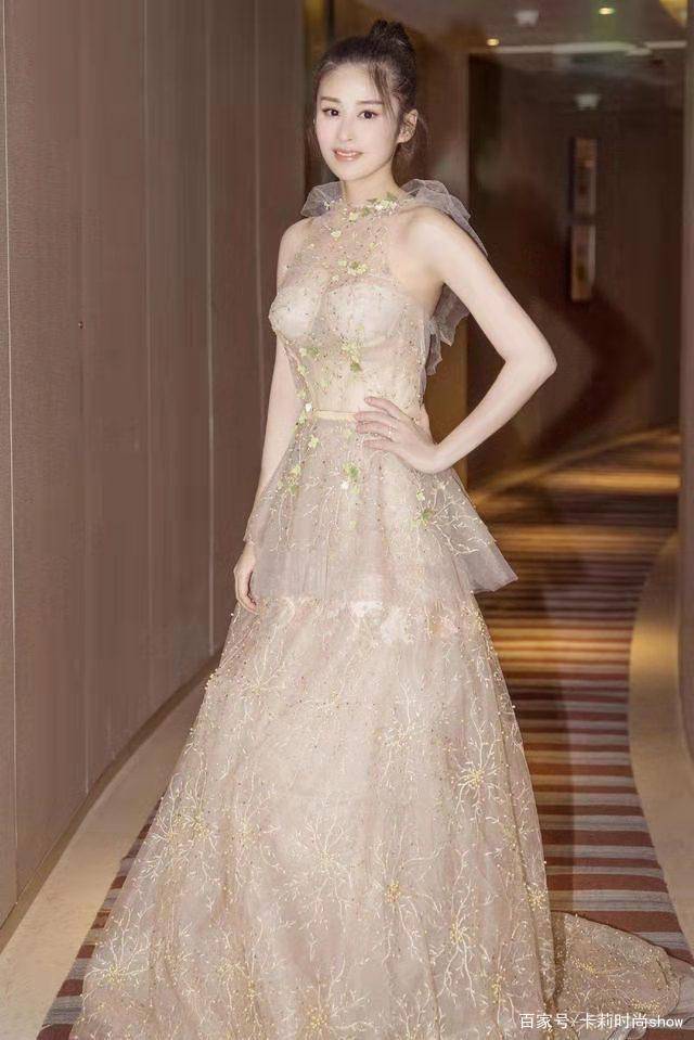 透视|颖儿身材真有“料”，穿透视薄纱连衣裙，肤白貌美气质好撩人