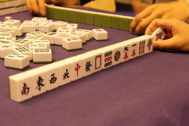 副牌|打麻将一直输？掌握四大搓麻技巧赢钱更轻松
