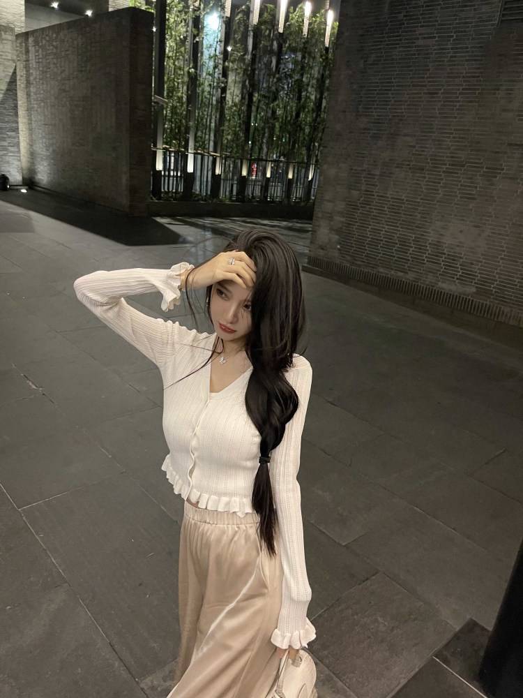 视觉|“40岁女人”一定就该怎么穿？这几款不光有气质，更让你活力四射