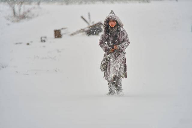 阿信|《王国》外传，《北方的阿信》没有垮掉，全智贤镜头虽少依然惊艳！