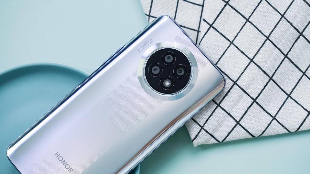 荣耀x20测评:暑假宅家追剧好时光,超高屏占比带你看过瘾