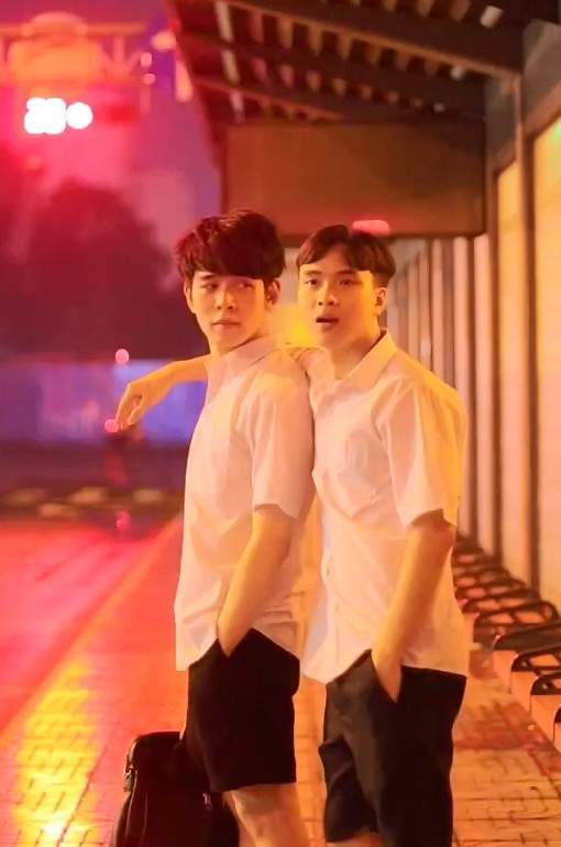 11,菲律宾《爱的节奏》12,泰剧《爱的机密》五对人,各自隐藏秘密的