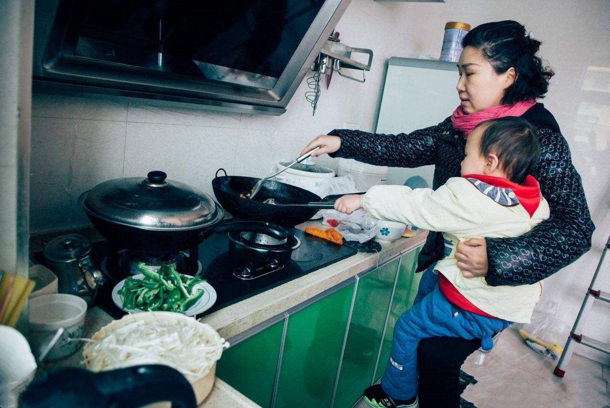 后遗症|坐完月子的女人，十个有七个腰痛，六个漏尿，原因大多出自两方面