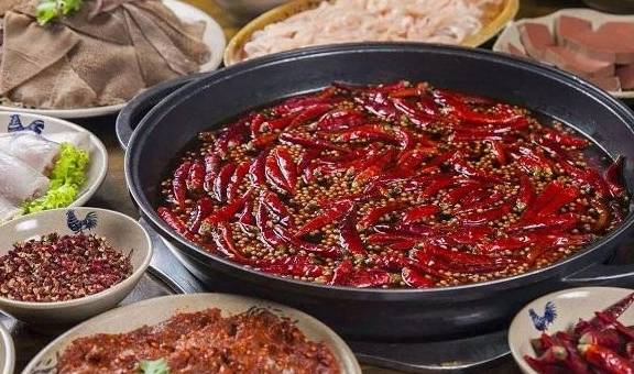 因为|怀孕期间，孕妈牢记这4个饮食注意事项，别因为乱吃伤害到胎儿