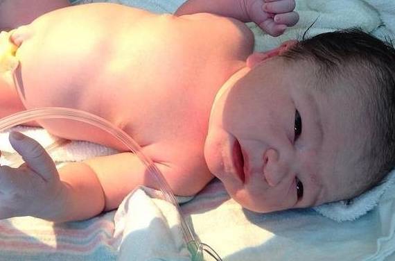 因为|婆婆赌气44岁生二胎，和儿媳同一天进产房，宝宝降生后全家乱套