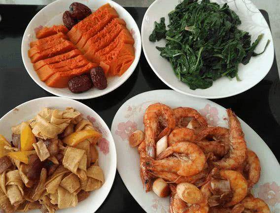 丈母娘|老婆怀二胎，丈母娘来帮忙做饭，这样的伙食，给多少生活费合适？