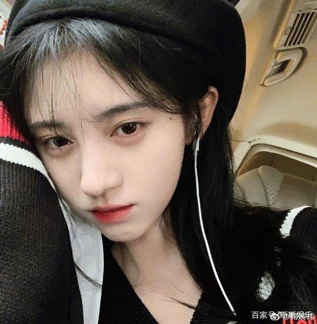 女友|“秋日女友”上线！鞠婧祎近照曝光，可盐可甜少女感十足