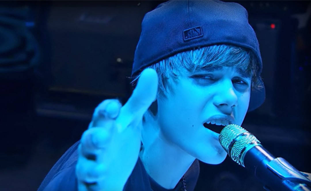 比伯道歉能被原谅,张哲瀚,你却不配说 我爱你中国