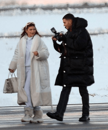 富婆|卡戴珊姐妹雪天比美！肯豆秀魔鬼腰被碾压，金小妹拎爱马仕真贵妇