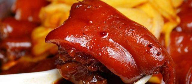 猪脚怎么弄不油 027eb8e8a2a140d195424825f1309214.jpeg