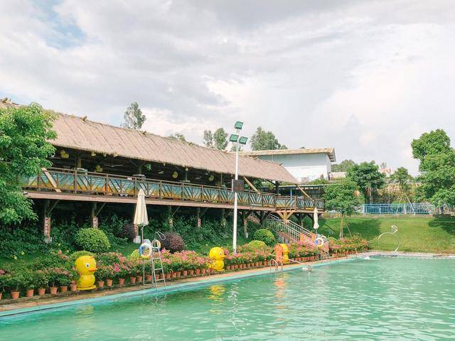 佛山高明这个地方玩水太棒了,用的竟然还是山泉水_水上乐园