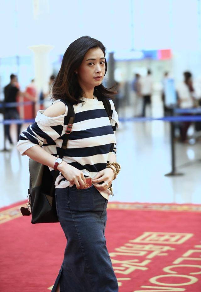 显得|蒋欣瘦身之后颜值创新高,再现“华妃娘娘”即视感,美出新高度