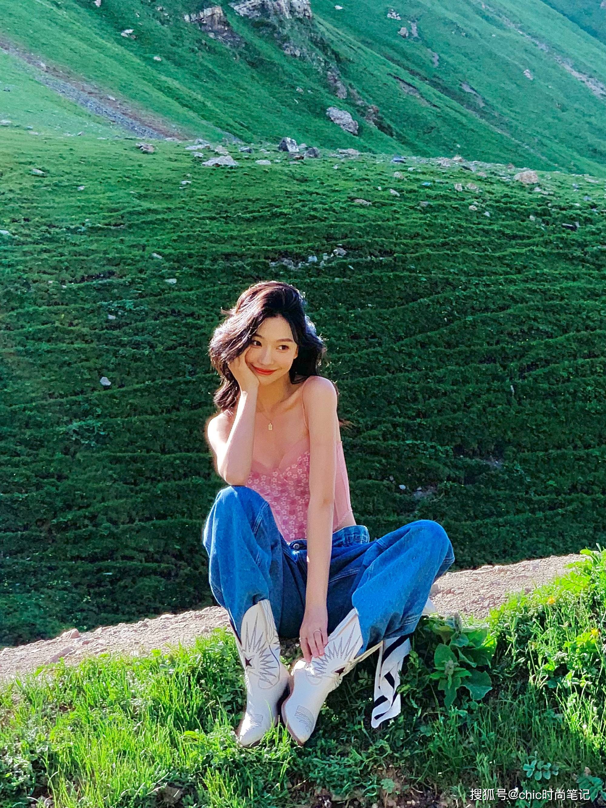 一身|短裙和马丁靴真的是当之无愧的A+搭档