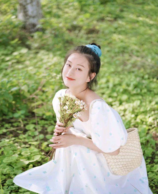 服装|早秋怎么穿搭才能展示温柔气质？只要挑对了服装，轻松呈现女人味