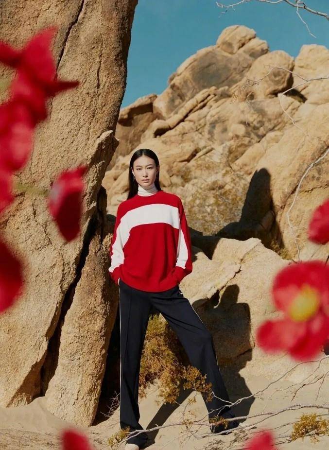 大叔|陈冠希为女儿庆生！穿短裤沧桑似大叔，秦舒培穿蓝衬衫大长腿瞩目