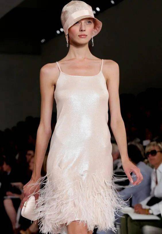 亮片|这条裙子，从盛夏美到早秋