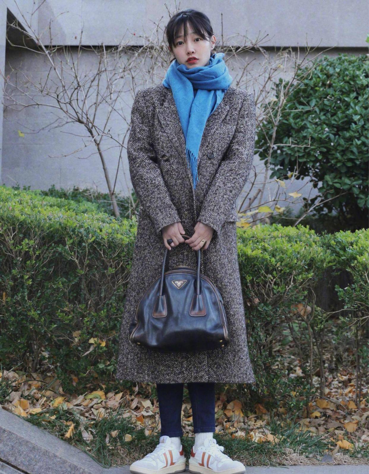 设计|36岁白百何豪气!自拍秀时髦却暴露豪宅一角,一面镜子要近7万