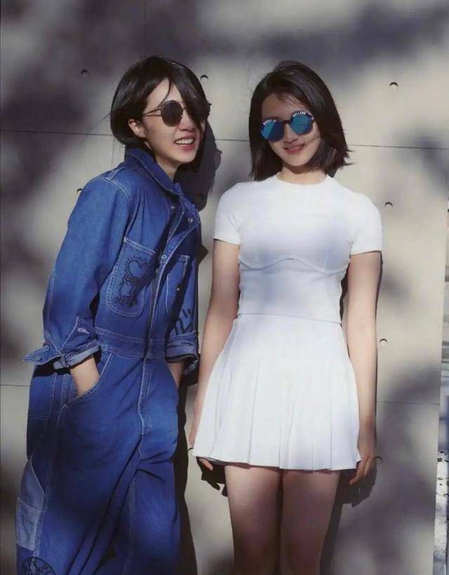 变化|黄磊女儿黄多多变化太大了，麻花辫+蕾丝连衣裙，青春可爱很甜美