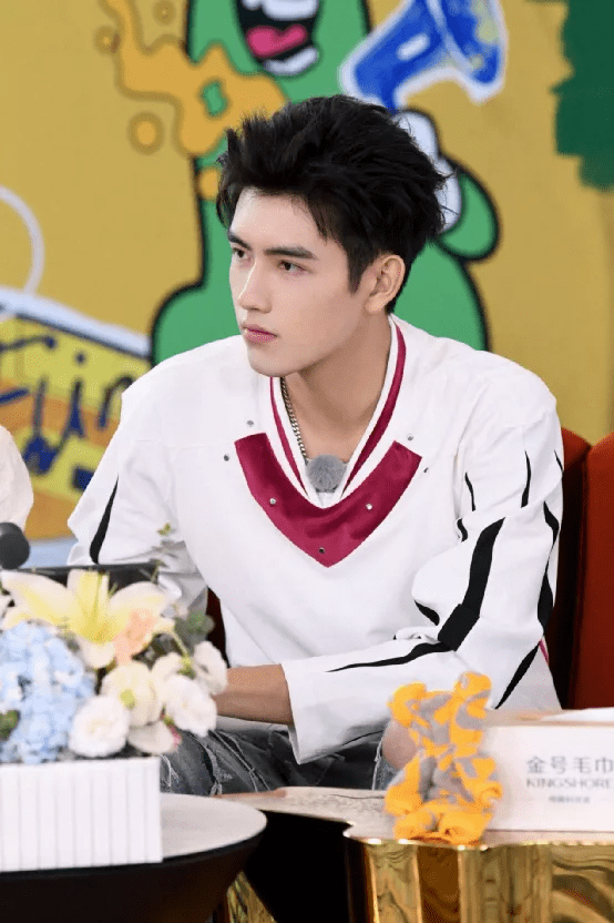 李荣浩|《嗨放派》超解压！任嘉伦李荣浩憋笑挑战，王嘉尔陈飞宇嗨翻全场