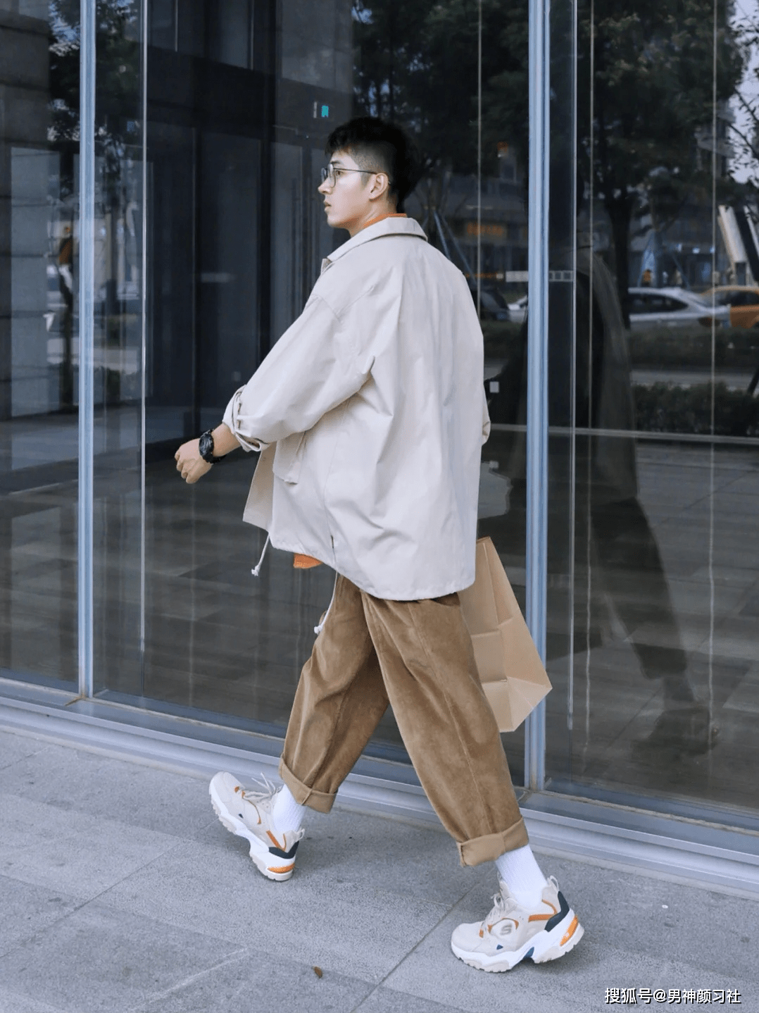 黑色|男士立秋穿搭分水岭：别让秋天再把你变成油腻大叔