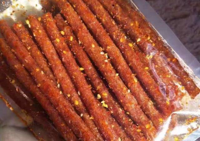 控制|这4种零食吃起来虽甜，却是“食盐大户”，少吃点别给身体添麻烦