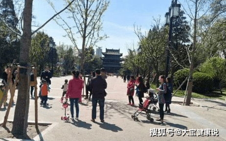 因为|早上起床后，第1件事既不是排便，也不是喝水，早知道早好！