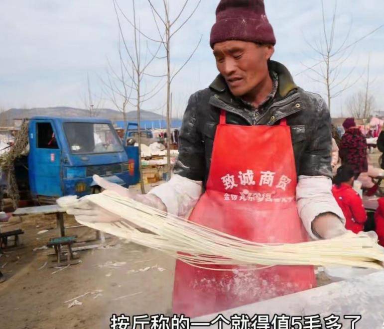 事件|吃肉不吃蒜香味少一半，泡泡龙事件过后，某吃播现场昏睡让人忧心