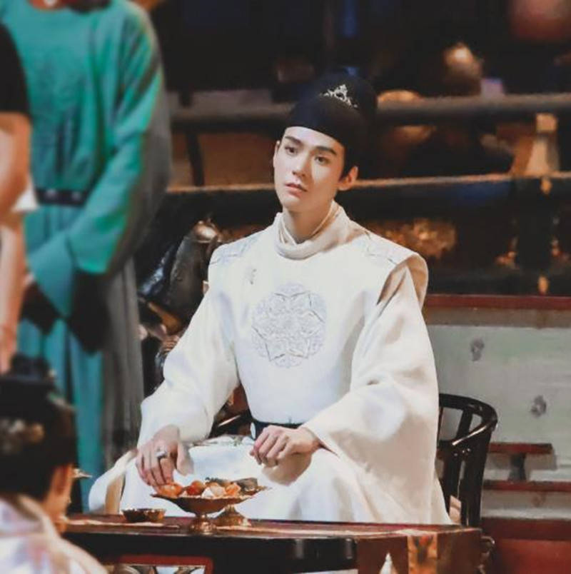 角色|《你是我的荣耀》后，迪丽热巴又一新剧将袭，男一号是你们的男神