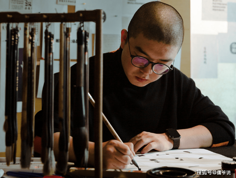 因此,网友们看到他离开的消息,也都难以相信,尚巍在7月11日去世,但是