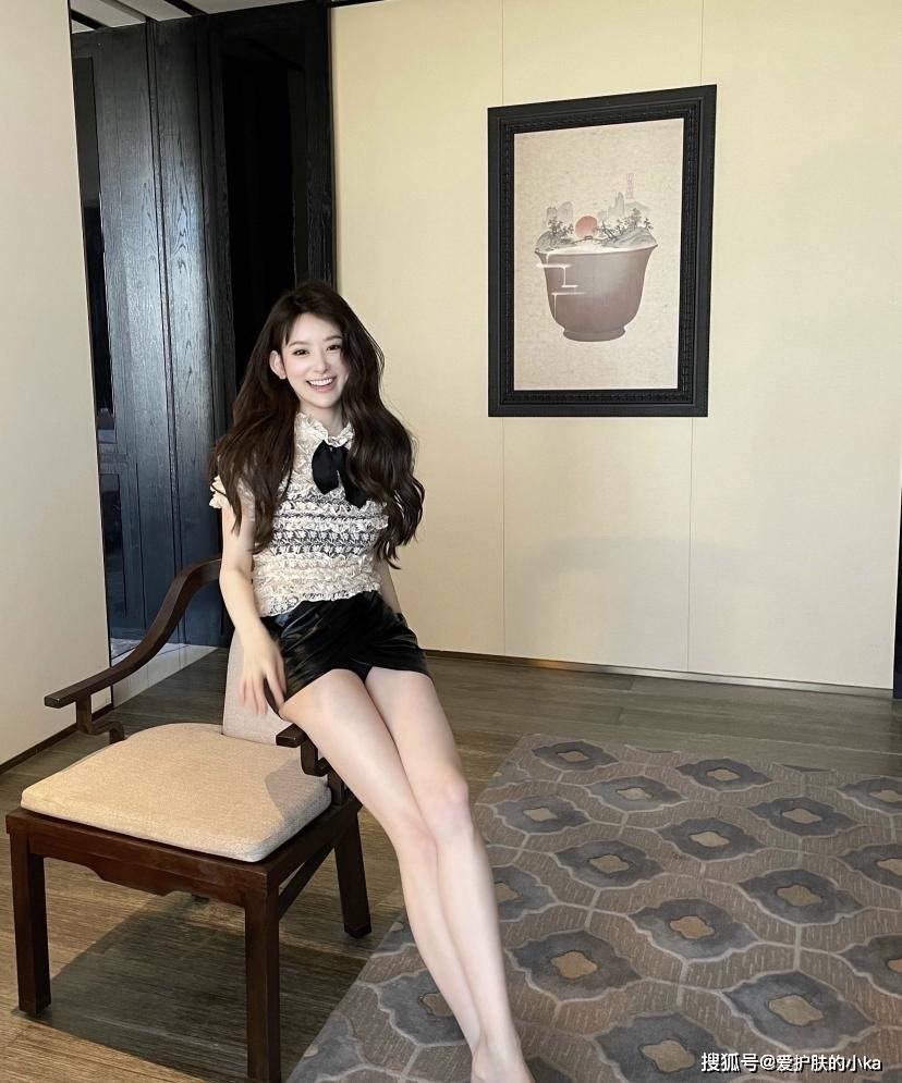 颜色|“纯欲风”女生太好看了!清纯又气质,还很撩人,夏天yyds