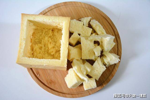 包子|一天犯愁早餐吃啥,瞧瞧这小姐姐,花十分钟做了一份颜值早餐