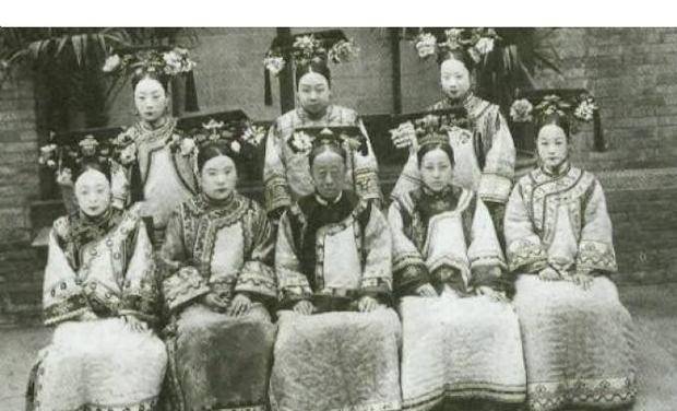 原创后宫佳丽三千看完最后一张照片网友心疼皇帝一秒钟