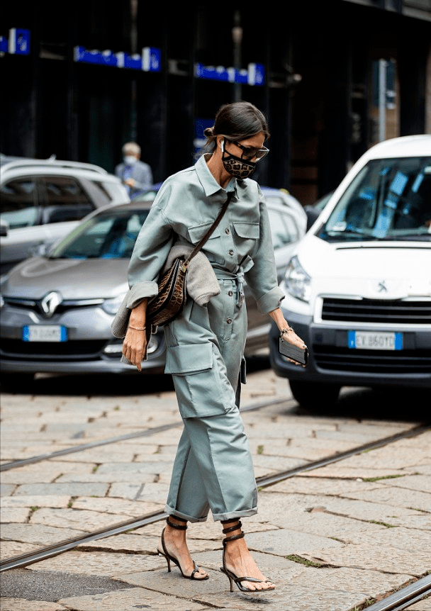 姐妹|女明星都在穿的时尚连体裤，精致时尚穿着舒适，是时候入手一件了