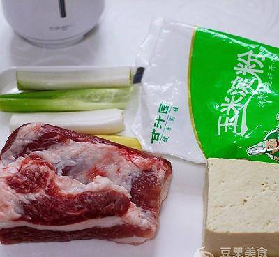 肉丸|#新年开运菜，好事自然来#团团圆圆的香炸猪肉豆腐丸子