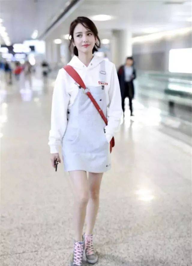 卫衣|女人穿衣“在精不在多”，学习穿搭，减龄又知性。
