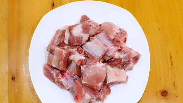 莲藕排骨汤有什么功效窍门 14e142caba3a495182477af1f3eacb3a.jpeg