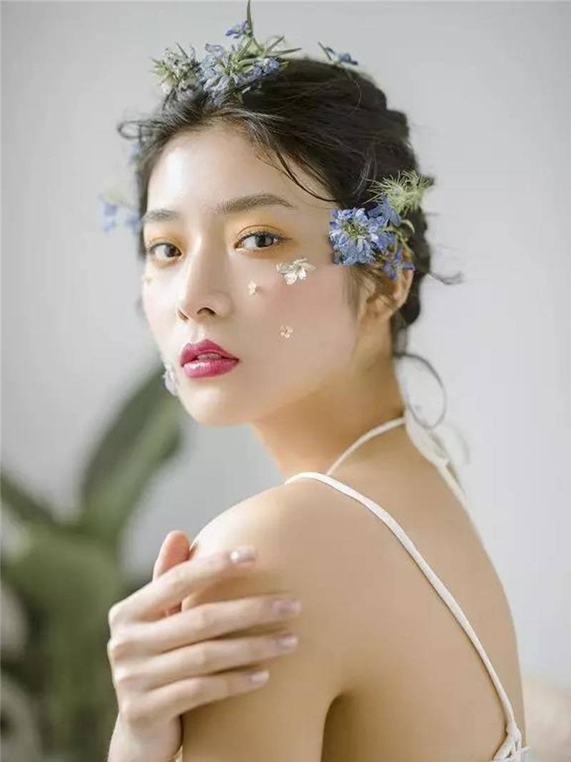 发型|媄研社化妆｜你和明星的差距只是一款精致的妆容！