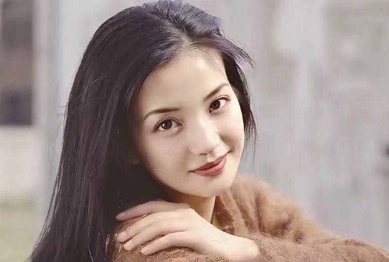 女士|大气的长相是怎样的？符合4个特点，或许你也有一张“大气脸”