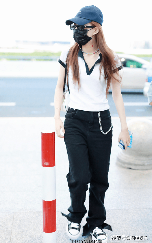 品牌|徐璐真不是“一般的瘦子”！BM还能穿得这么宽松，谁看了不服？