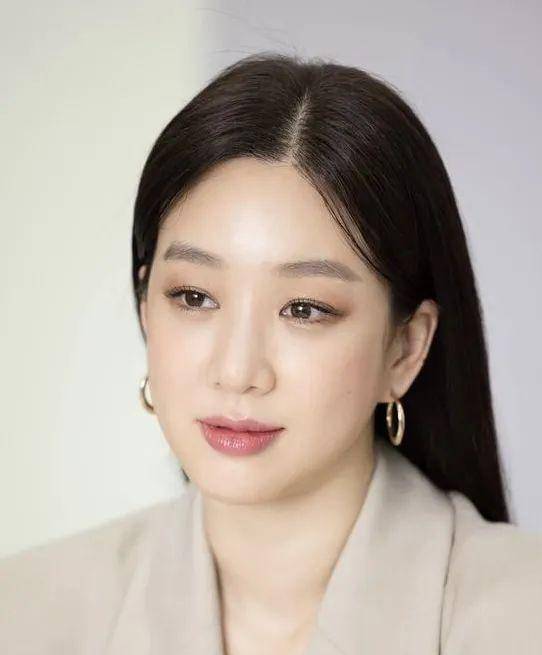 下巴|圆脸显胖，方脸显凶？可别凡尔赛了，还有人求之不得呢