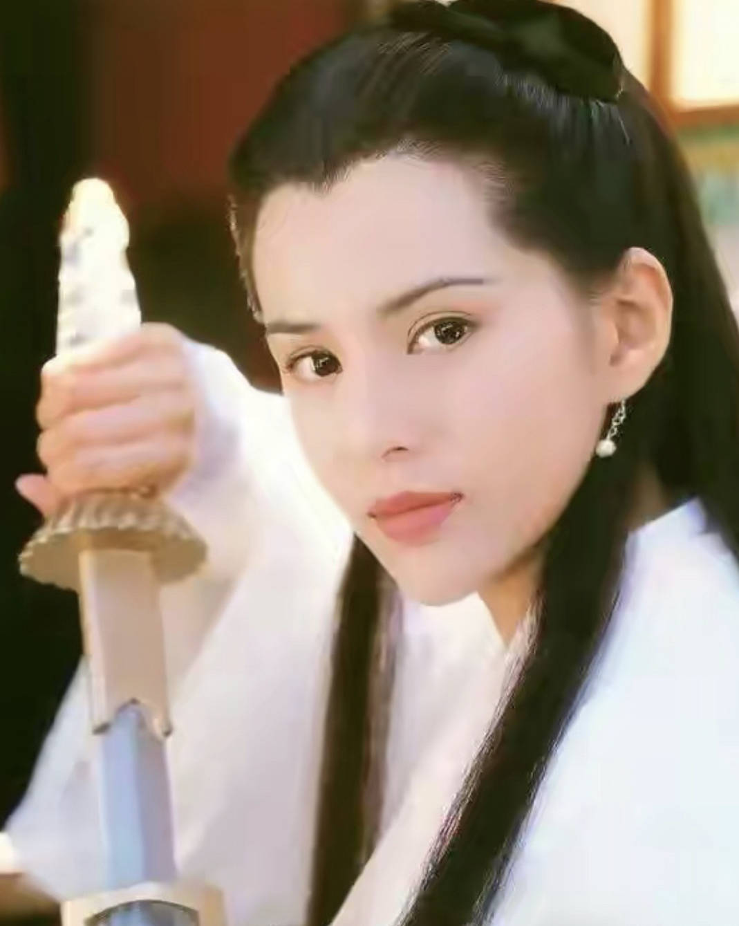 身材|李若彤30年前就胆大,穿小背心短裤还不系扣,身材和现在没差别