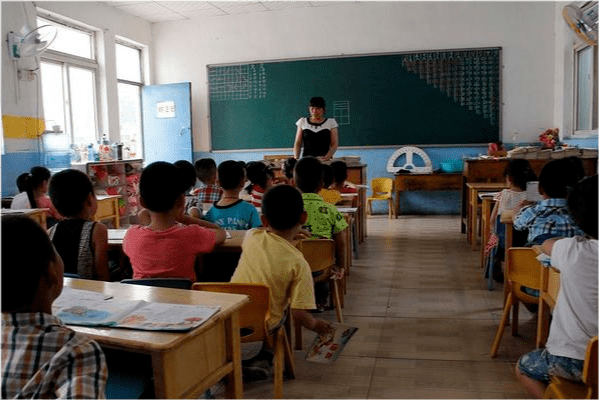 调整|小学教育迎来调整，学前班或被取消，同时还有一个好消息！